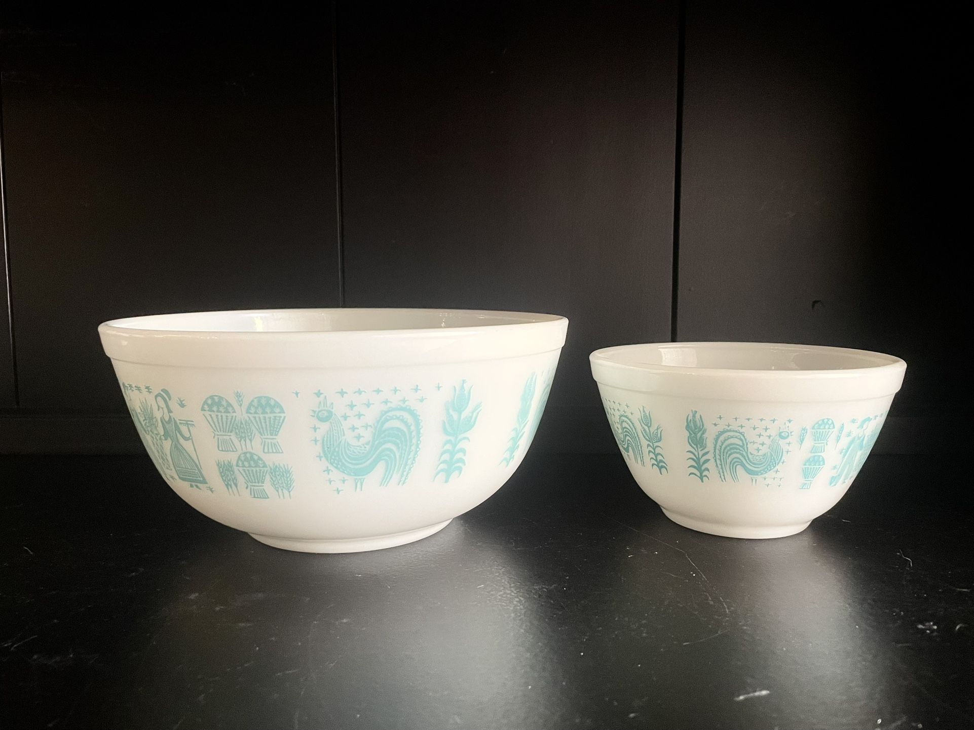 Vintage Pyrex Turquoise Blue Amish Butterprint 401 & 403 Mixing bowls