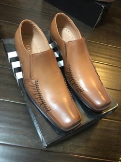 Men’s shoes size 9.5