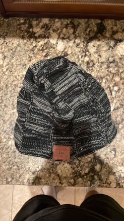Beanie Hat With Built-In Headphones (Monochrome)