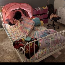 Extendable Bed Frame With Slatted Base