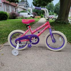 16"  NEXT  GIRLS  BIKE  (LIKE NEW)