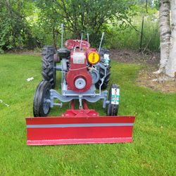 GIBSON GARDEN TRACTOR -:Late Model A
