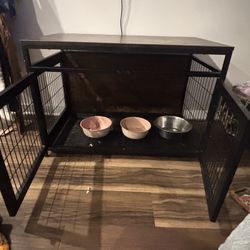 Dog Kennel/table 