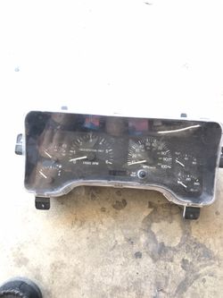 97-01 Jeep Cherokee cluster