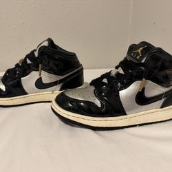Jordan 1 Mid 