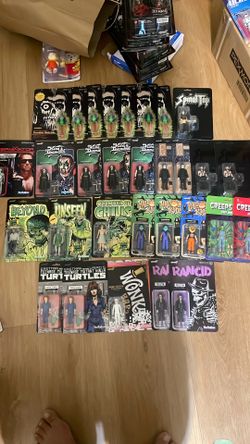 Collectible figures