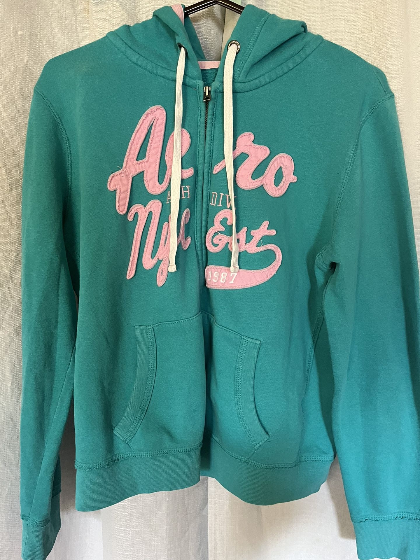 Aeropostale Women’s XL Hoodie