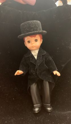 6 antique Alexander dolls