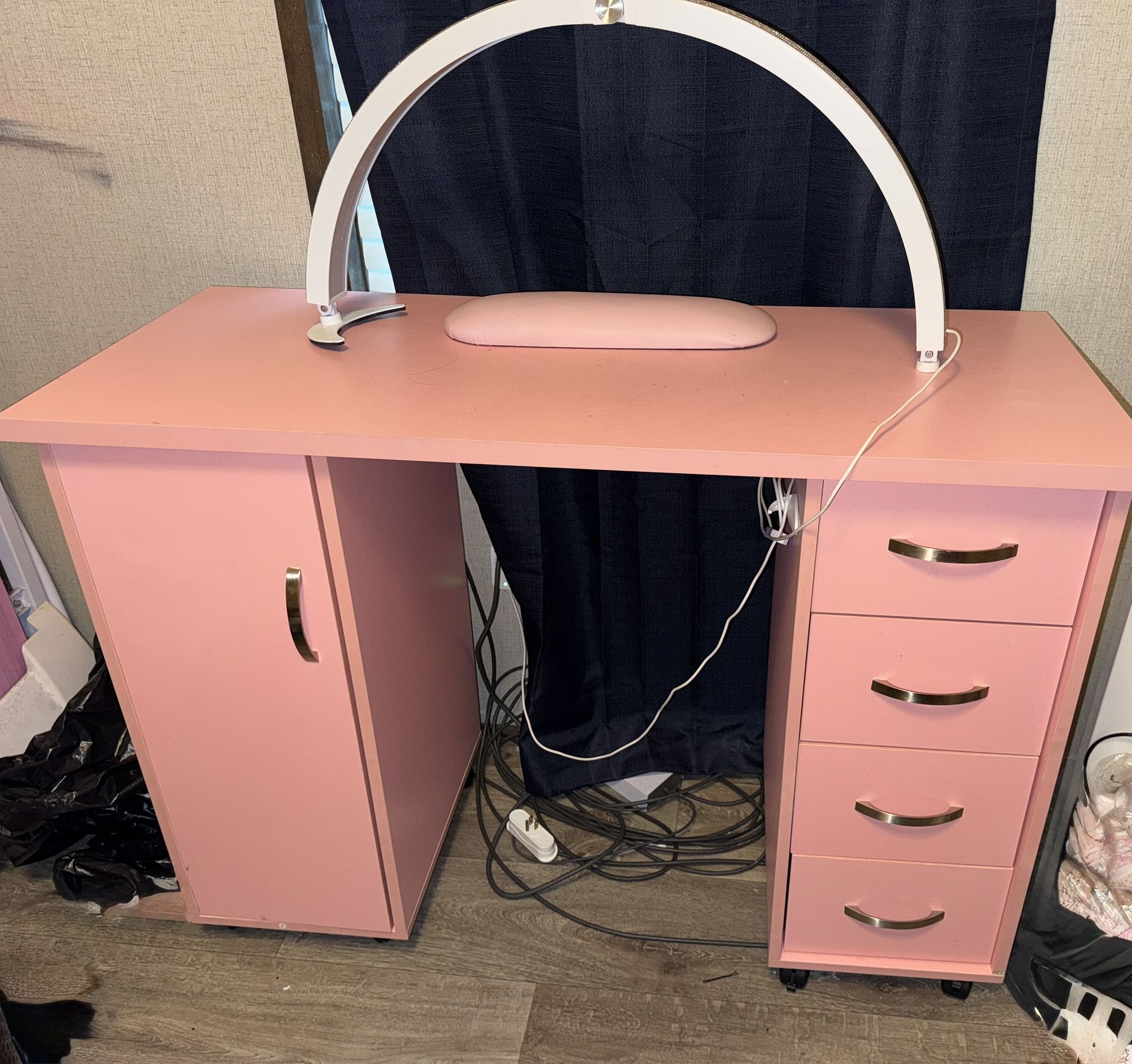 Nail Table/chair