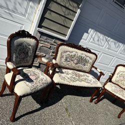 French Sofa  And Chairs Set 
