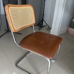 4 Chairs Like New 