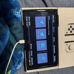 Nintendo Switch Mod  (OLED model) with White Joy-Con