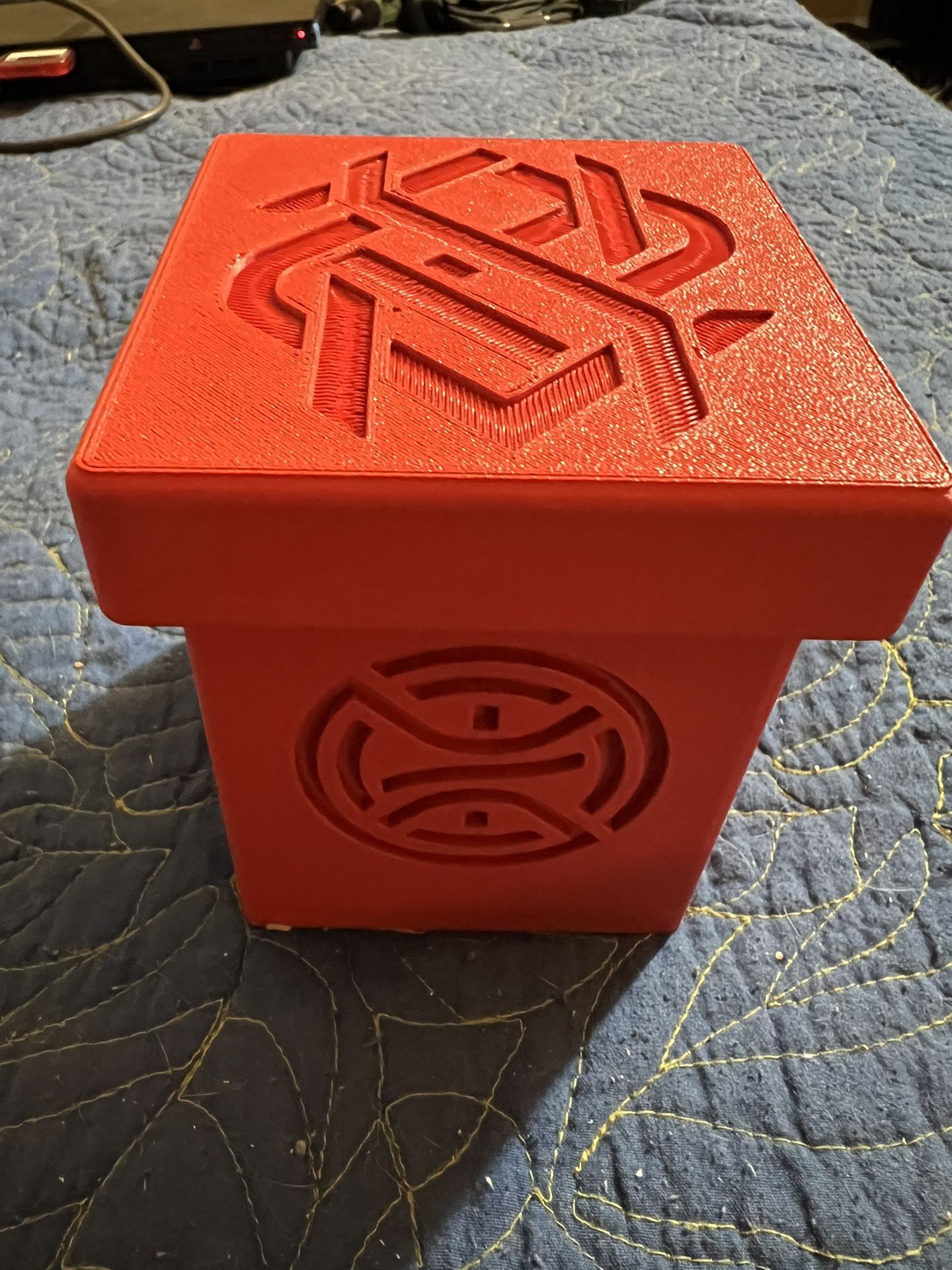 Trading Card Plastic Storage Box / GGC-Games, Gear and Crafts Red Top Fold Plastic Box (Holds 110-200 Standard Cards)