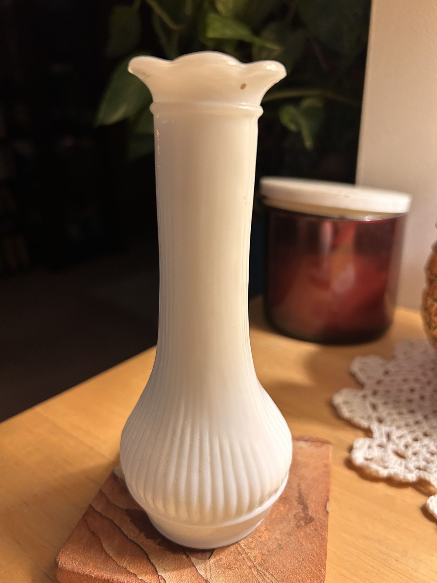 Vintage Randall Milk Glass Bud Vase Ribbed Glass with Ruffled Rim 6" Excellent