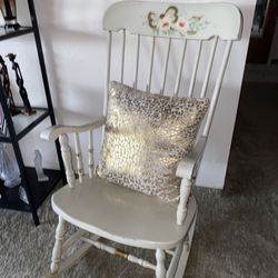 Arm Rocking Chair 