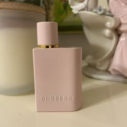 Burberry Her Elixir Perfume