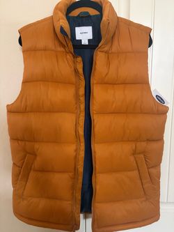 Old Navy Puffer Vest (zip up)