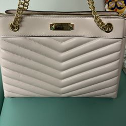 Micheal Kors. Pink Purse with Gold Chain