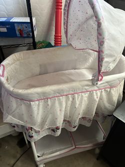 Minnie Mouse Crib