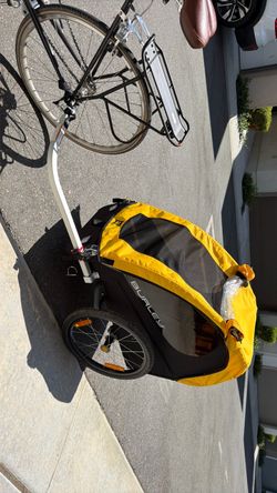 Burley Bee kids single seat bike trailer - barely used