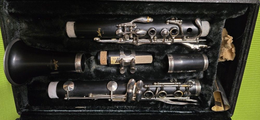 Artley Prelude USA Clarinet in Case Musical instruments Artley