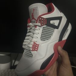 Fire Red Jordan 4