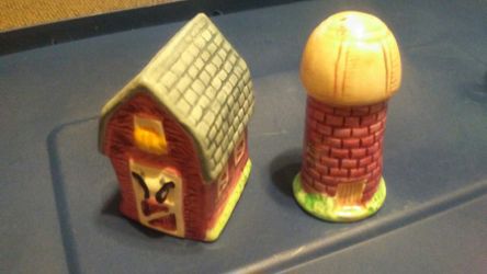 Farm Salt and Pepper Shakers
