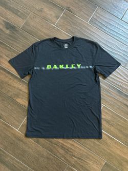 Oakley tee