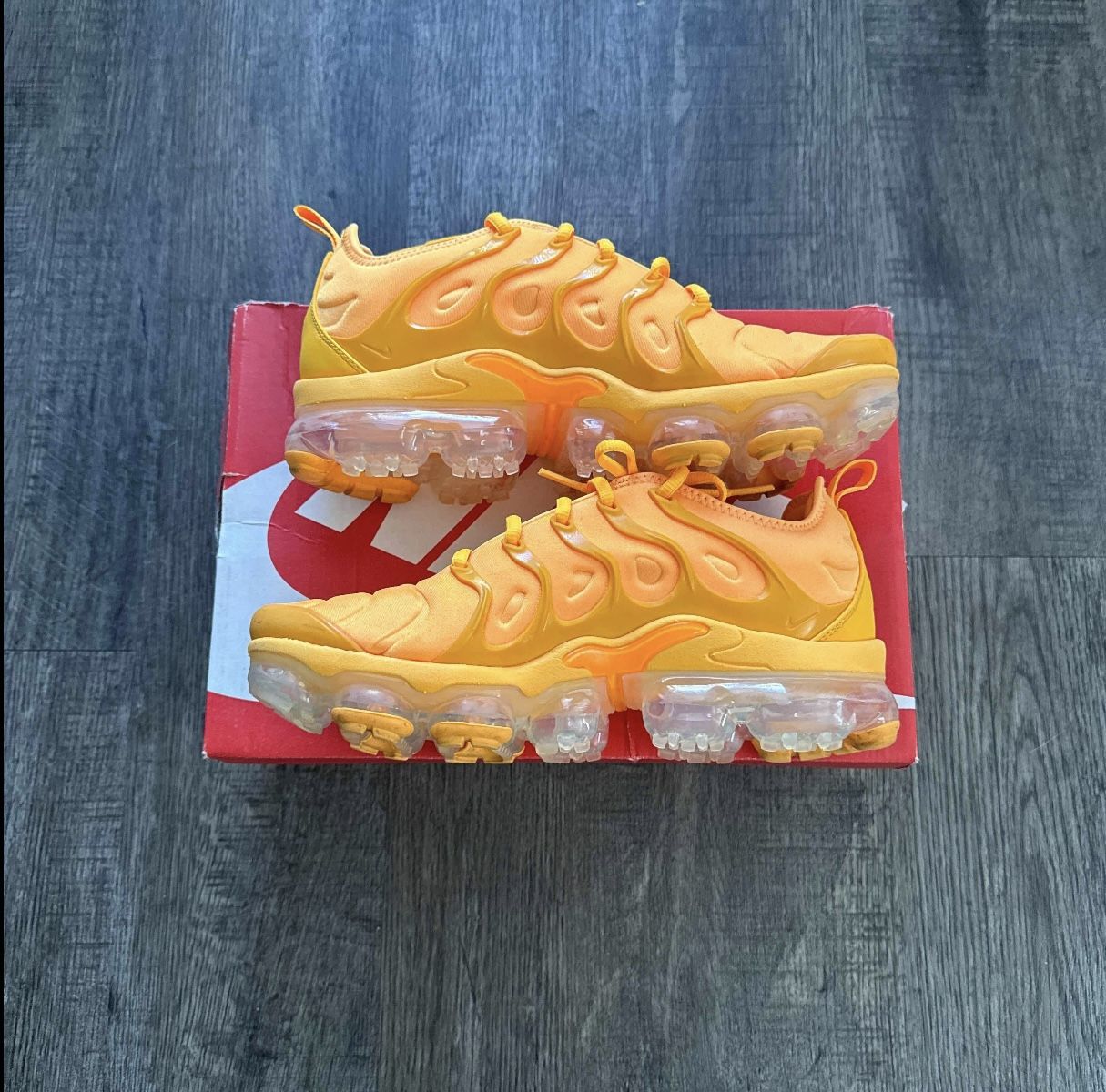 Nike Air VaporMax Plus 'orange' US Women's 10 (US Men's
