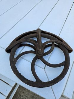 Old Iron Pulley. Make Offer 