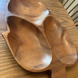 Monkey Pod Leaf Shape Bowl 