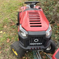 Troy Bilt Ride On Lawn Mower (AS IS) 