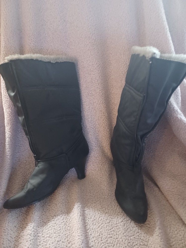 Boots Ladies Rain/Snow 7 1/2