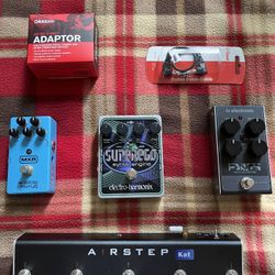 Guitar Pedal Mix with adapters and Plugs