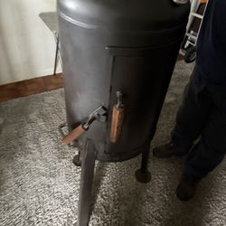 Barbecue Smoker With Thermostat