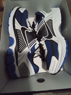 Nike Vomero 5 Size 9.5 mens