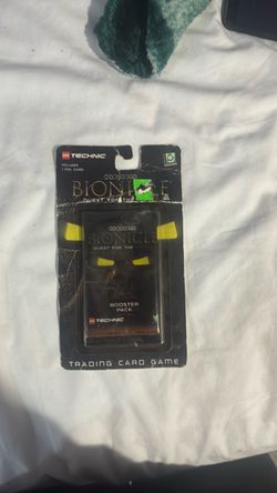 vintage LEGO Bionicle: Quest for the Masks trading card game booster pack