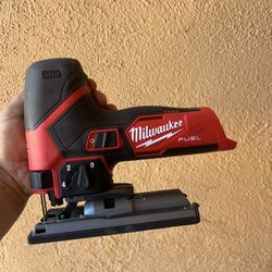 Milwaukee M12 12V Fuel Lithium-Ion Cordless Jig Saw (Tool-Only)
