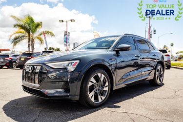 2021 Audi e-tron quattro Premium