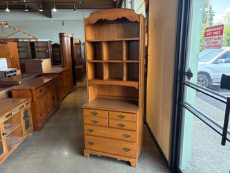 Maple Two Piece Hutch with Bookshelf Top