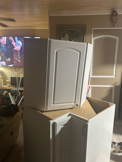 Free kitchen cabinets