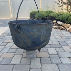 Vintage Antique 30 Gal. Cast Iron  Caldron