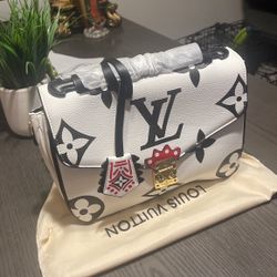 Handbag