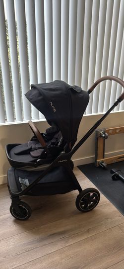 Nuna Triv Travel stroller
