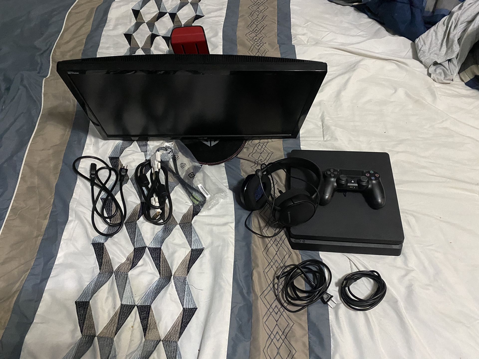 Monitor and PS4