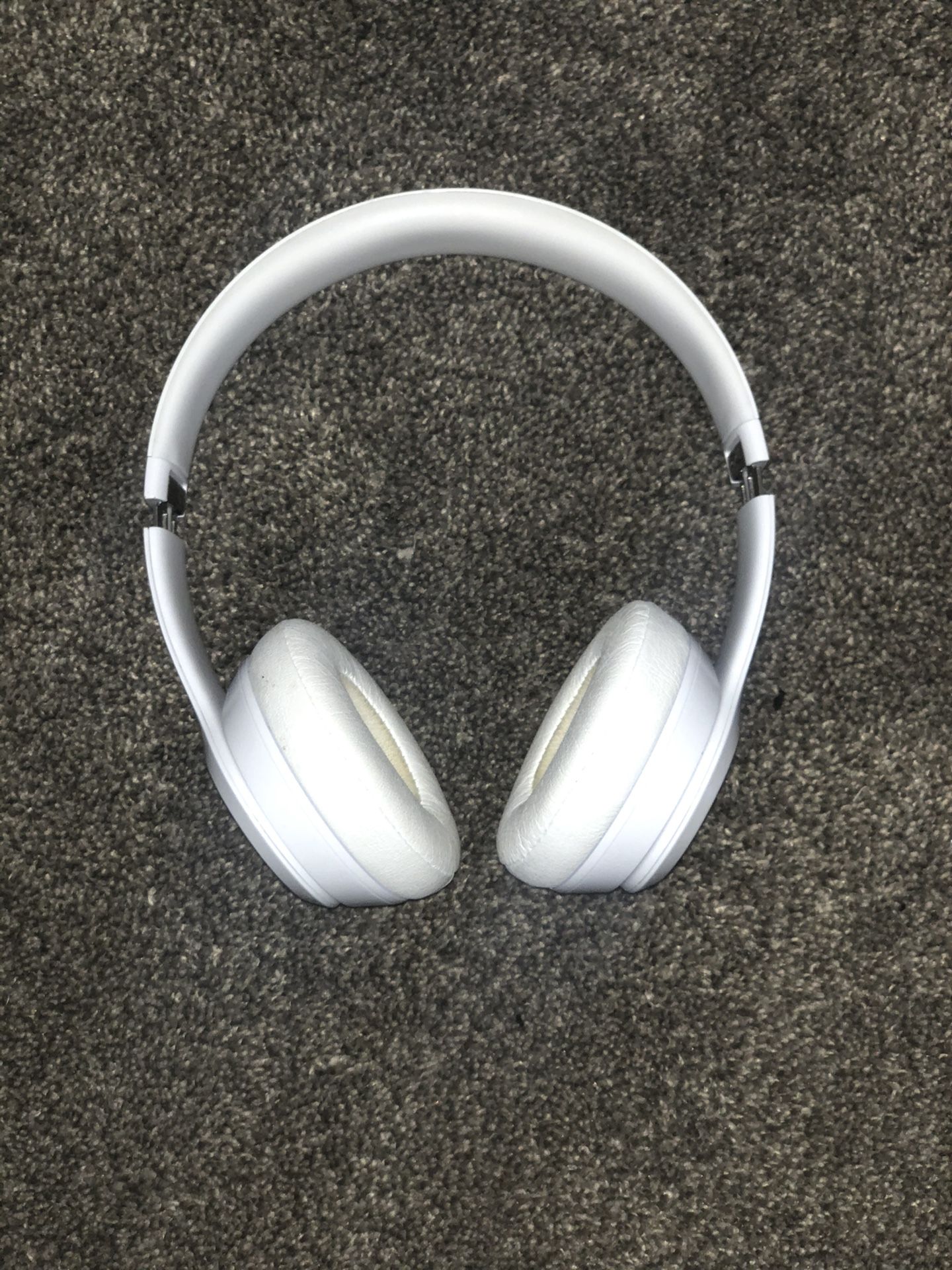 Beats solo 3 wireless