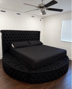 Black King bed