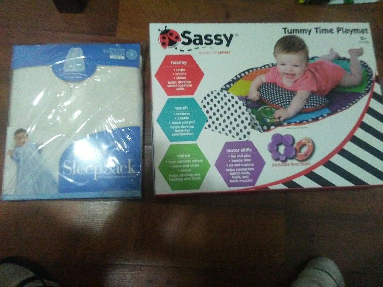 BRAND NEW Sassy tummy time playmat and halo sleep sack