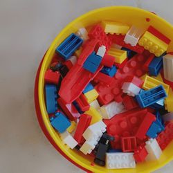 100 Pieces Lego Set