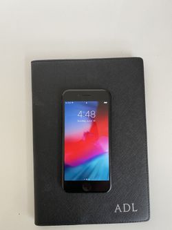 iPhone 7 (128 GB) unlocked - mint condition with box